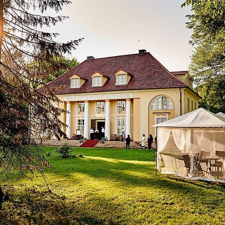 Palac Bazantarnia Pszczyna Exteriör bild